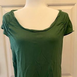 Green Loft twist neck tee, cap sleeves, Size L